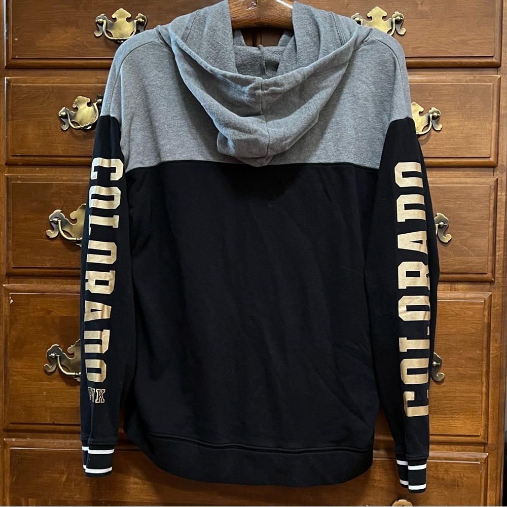 PINK VS 5th and Ocean Collab CU Boulder Buffs Hoodie - Picture 2 of 7
